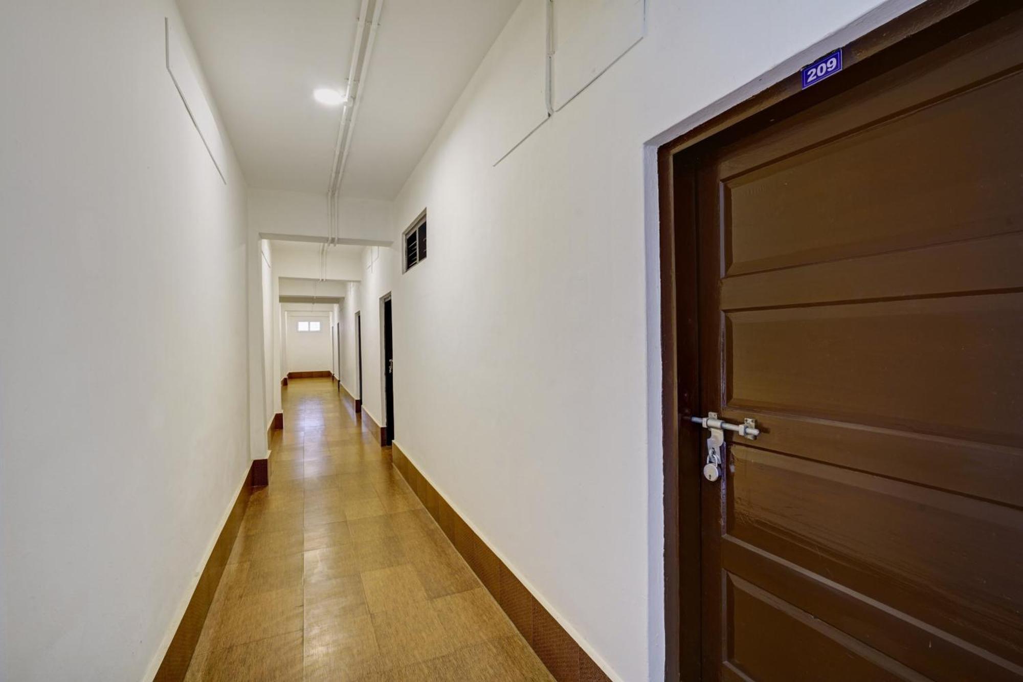 Super Hotel O Ceasar Palace Annex Thodupuzha エクステリア 写真